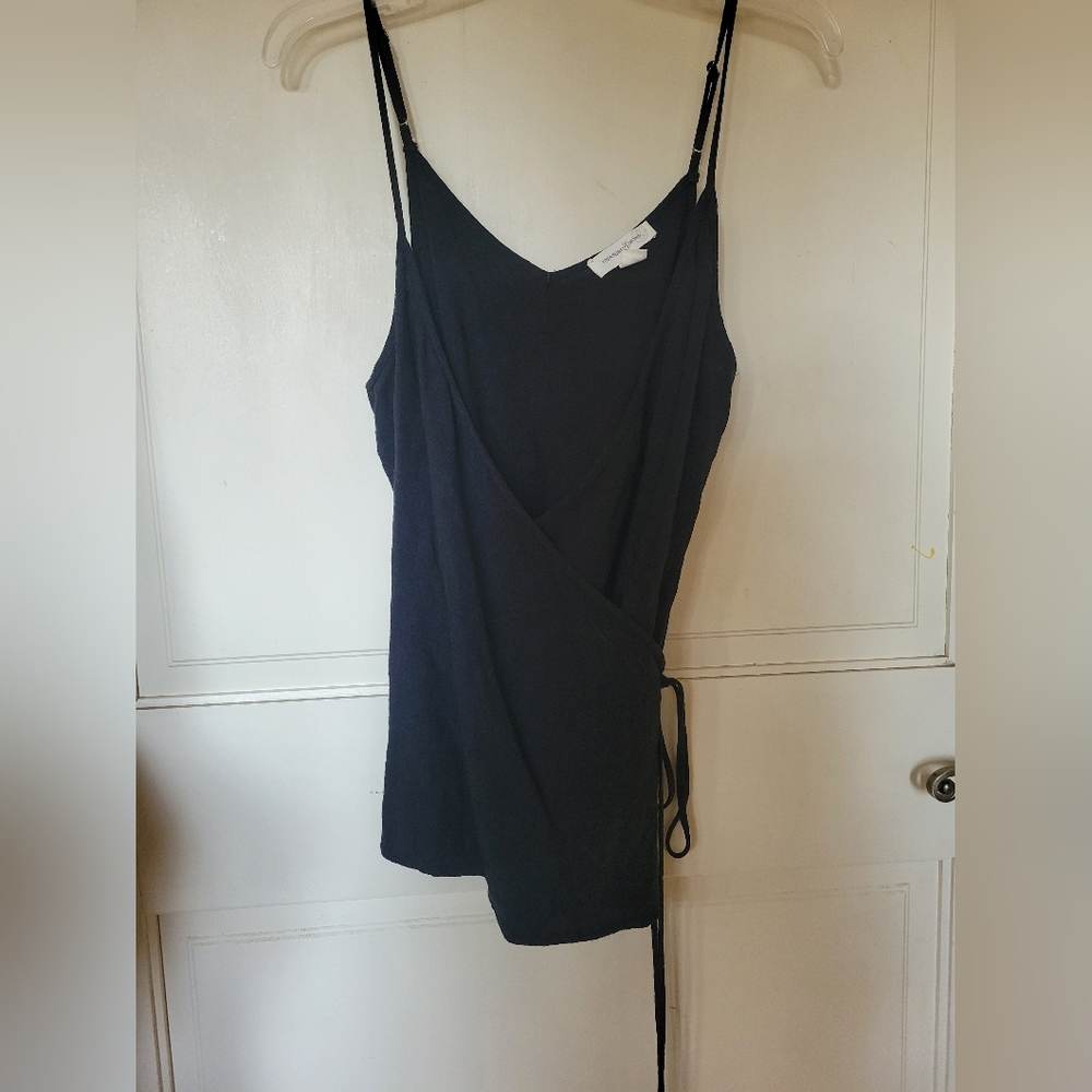Treasure and bond wrap around tank.